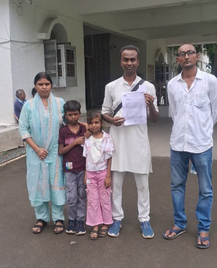 दीपका थाने में भाजपा समर्पित पुलिस कर्मी के संरक्षण में पत्रकार पर बाउंसर के द्वारा हमला