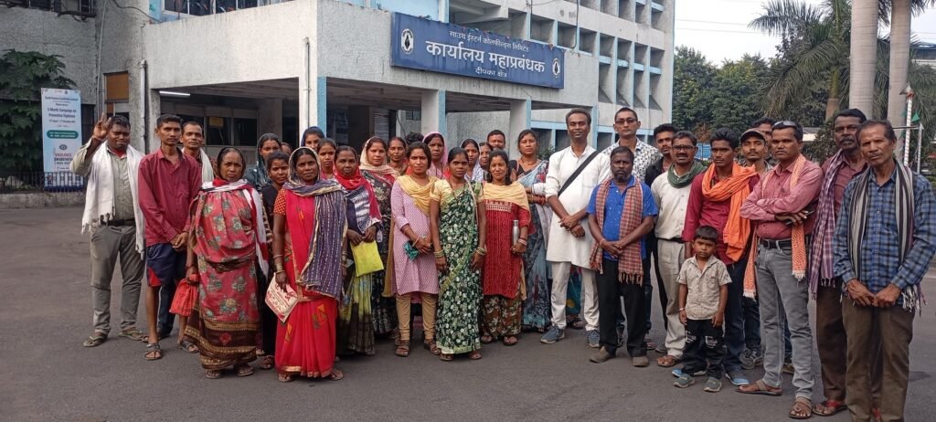 SECL प्रबंधन द्वारा मनमाने तरिके से काटा गया भू-विस्थापितों का मुआवजा। बिना सील लगाए दिए जा रहे नापी पत्रक। बसाहट हेतु भुमि आबंटित नहीं की जा रही। RTI का जवाब नहीं मिल रहा SECL दीपका में चल रहा खुलेआम भ्रष्टाचार – उदय चौधरी जिलाध्यक्ष मूलनिवासी संघ